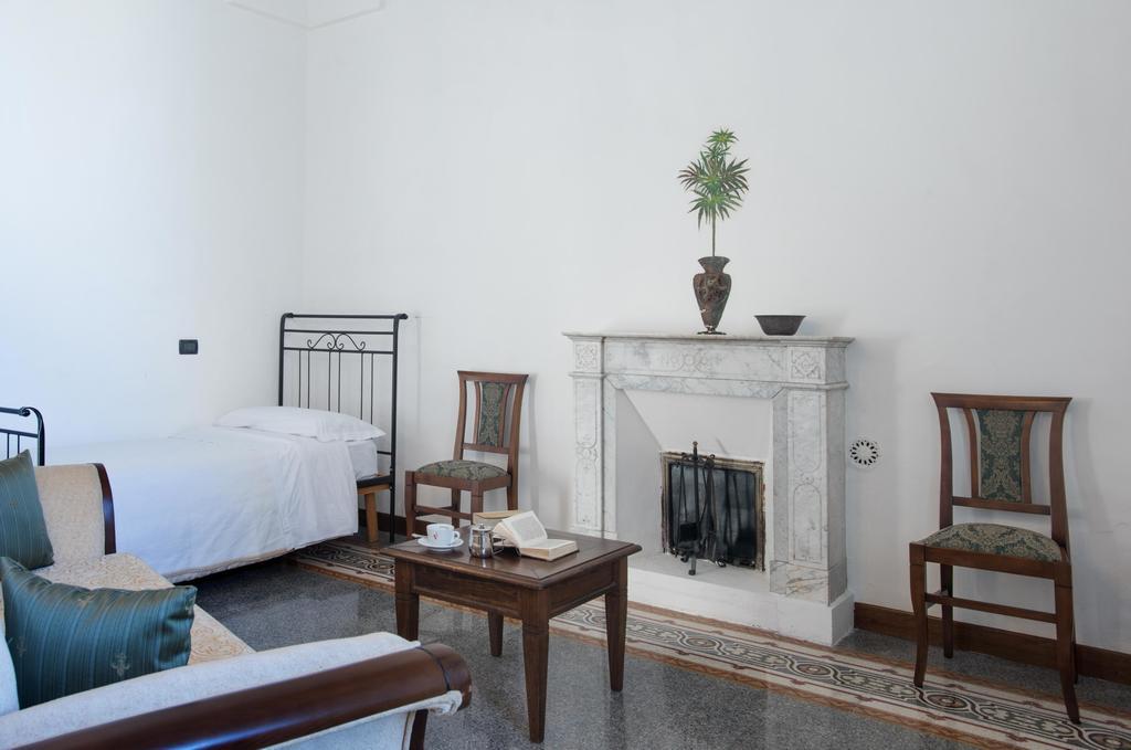 Palazzo Scarciglia - Dimora D'Epoca Bed & Breakfast Minervino di Lecce Room photo