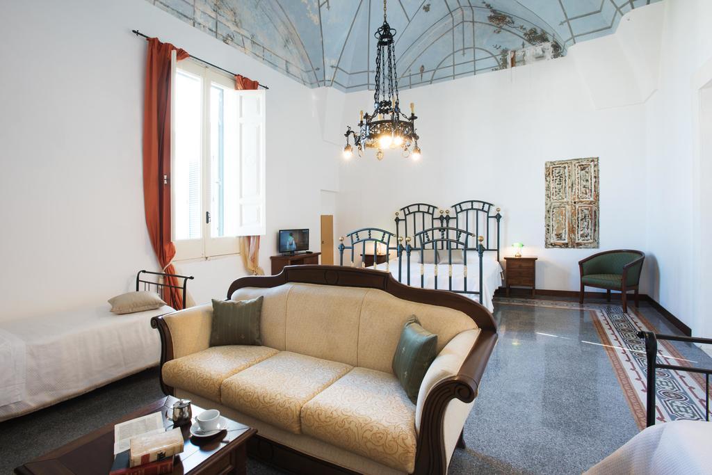Palazzo Scarciglia - Dimora D'Epoca Bed & Breakfast Minervino di Lecce Exterior photo