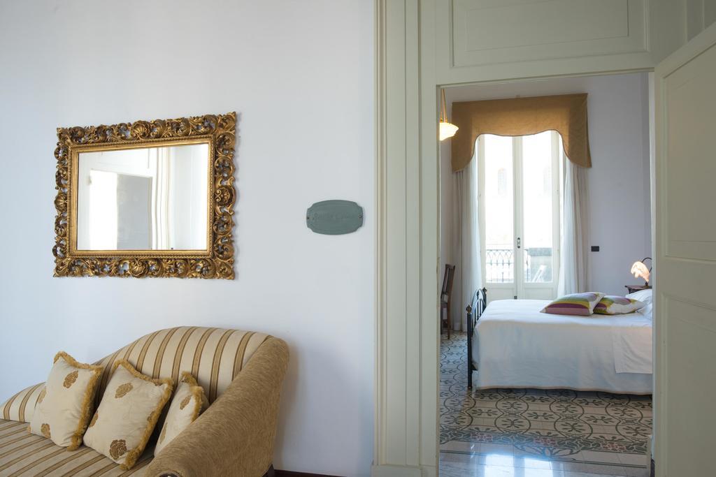 Palazzo Scarciglia - Dimora D'Epoca Bed & Breakfast Minervino di Lecce Exterior photo