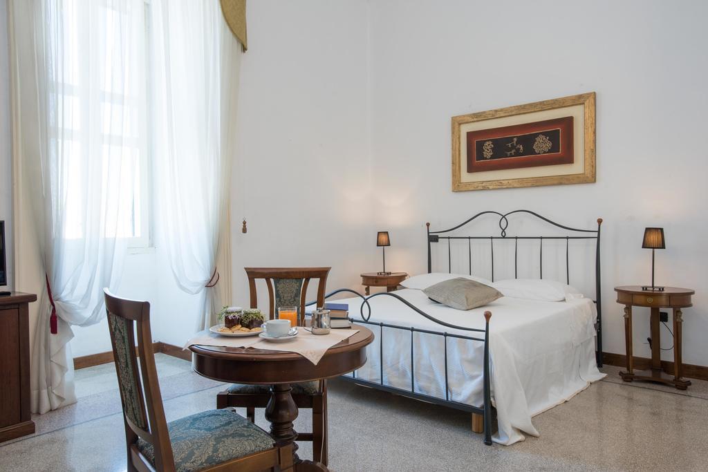 Palazzo Scarciglia - Dimora D'Epoca Bed & Breakfast Minervino di Lecce Exterior photo