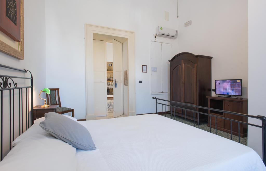 Palazzo Scarciglia - Dimora D'Epoca Bed & Breakfast Minervino di Lecce Room photo